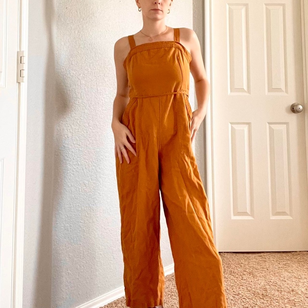 RT71. Old Navy Women's Mustard Jumpsuit size S